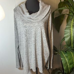 Versona Gray Lightweight Cowl Neck Sweater Women’s Size Large